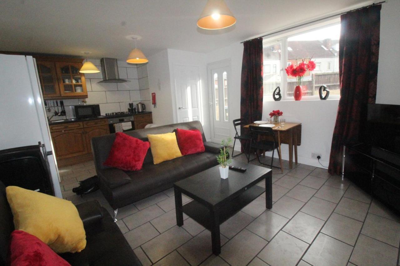 Dinnington House Dinnington By Smart Corporate Stays Екстер'єр фото